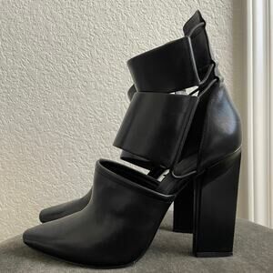 Alexander Wang 'Mackenzie' Cut out Boots – Black Leather
